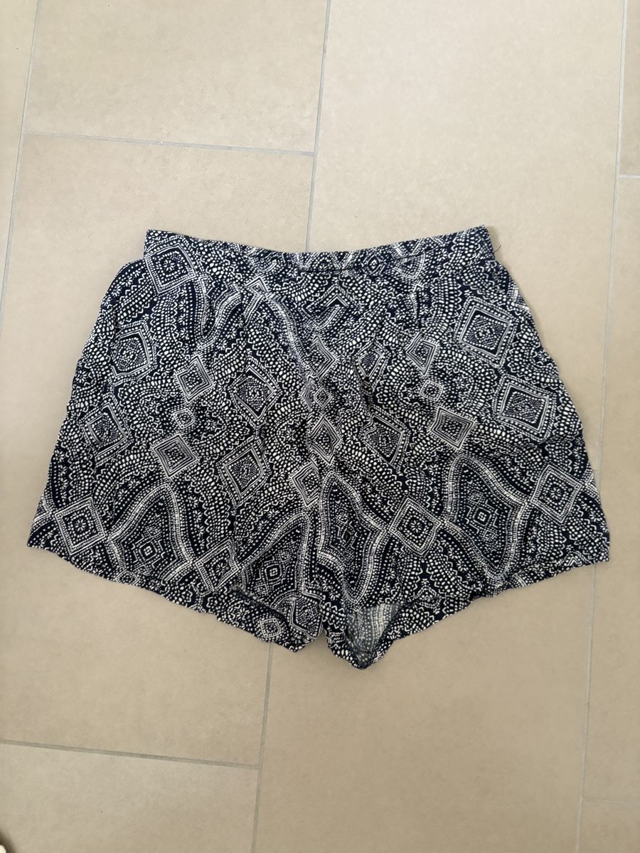 H&M Pantaloni: Shorts H&M 36 – Usato da Zürich venduto da BKana