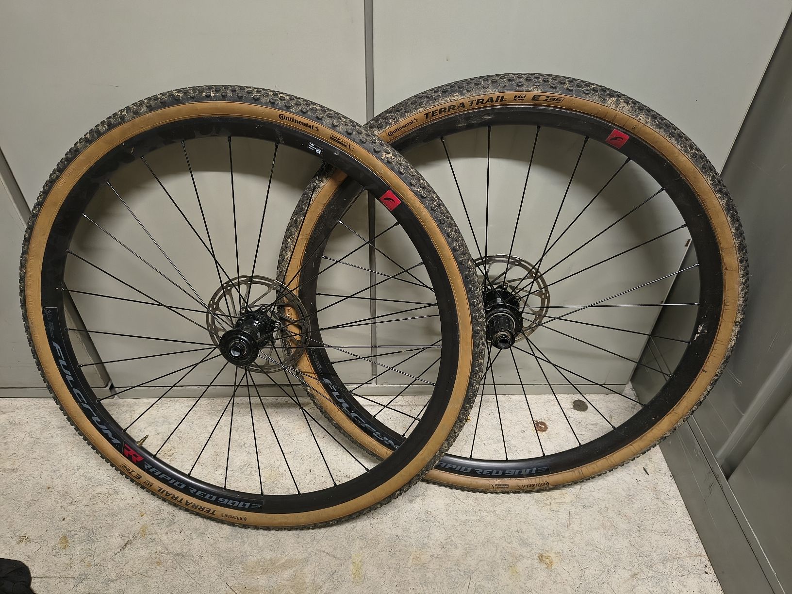Fulcrum Pièces détachées: Roues Fulcrum rapid red 900 27.5 – D'occasion à Onex par lucar97