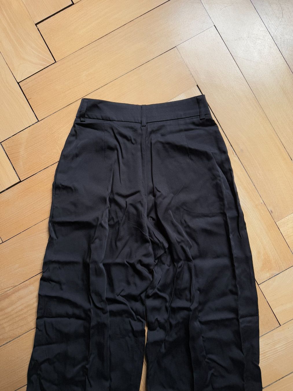 Pantaloni: BENEDITA FORMOSINHO - Hose schwarz locker 34 – Usato da Zürich venduto da Diazaio 2