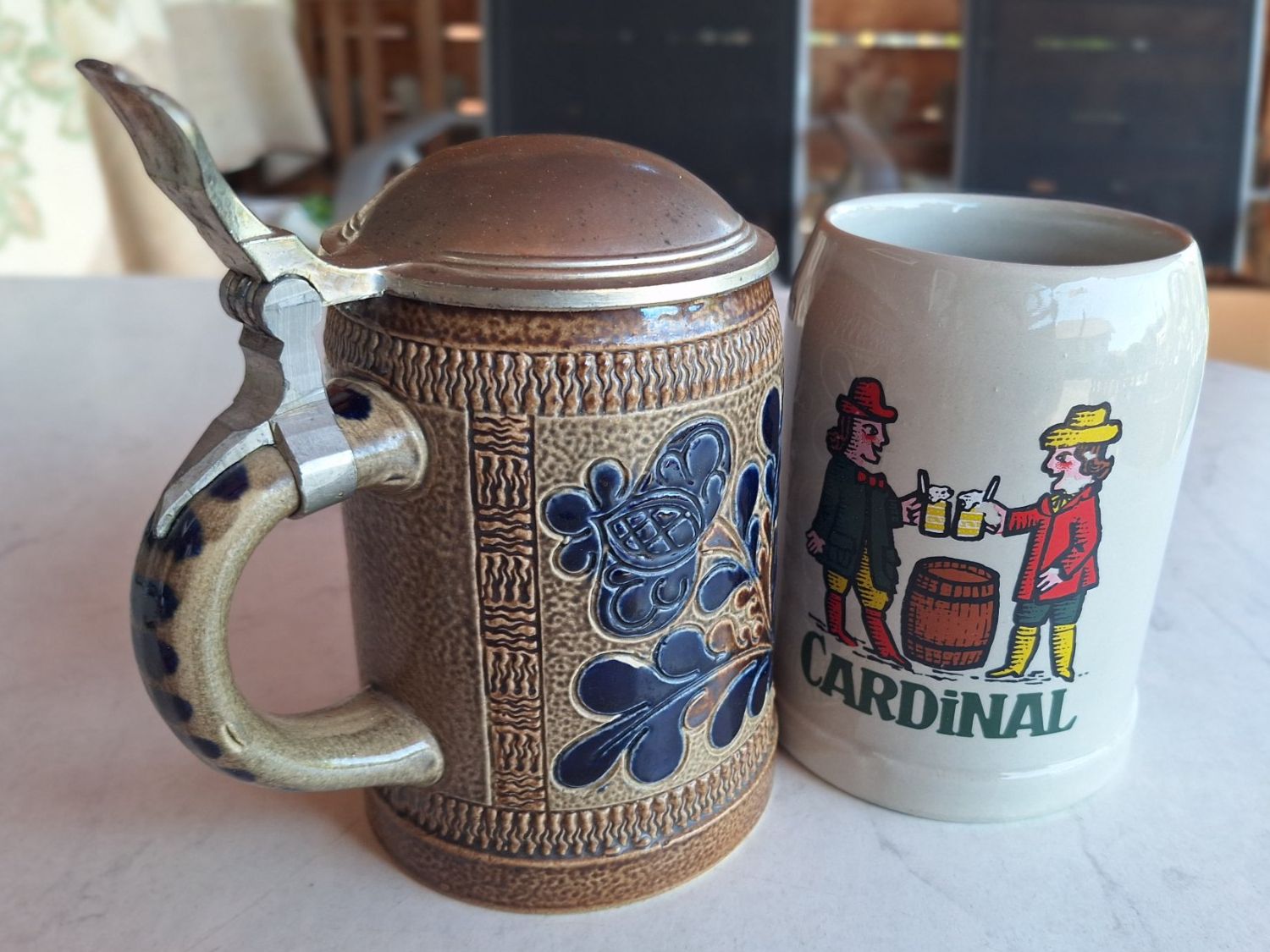 Cardinal Bicchieri: 2 STK BIERKRUG BIERHUMPEN – Usato da Huttwil venduto da Kunterbuntli
