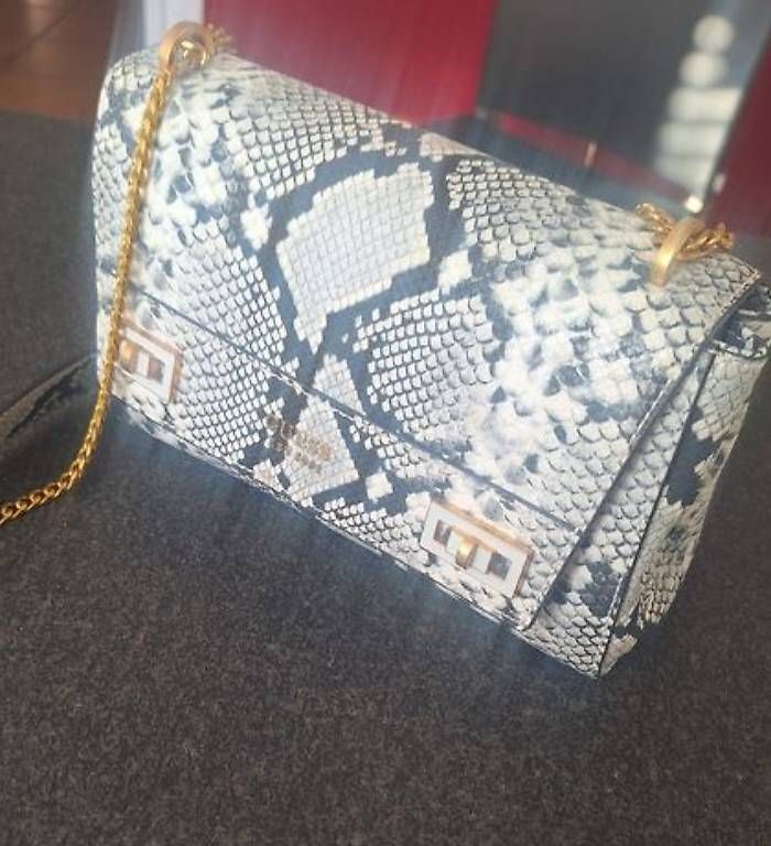 Guess Taschen für Damen: Guess Designer Tasche neu – Neu (gemäss Beschreibung) aus Neuhausen von eliana2