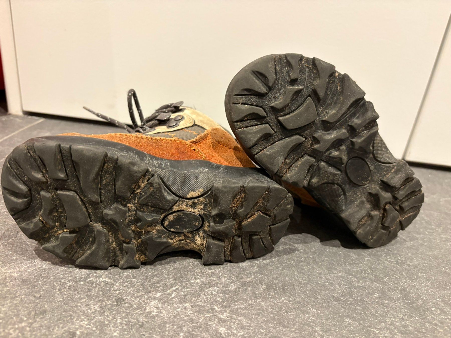 Everest Scarpe per ragazzi: Kinder Wanderstiefel - Gr.25 – Usato da Sion venduto da stefur86 1