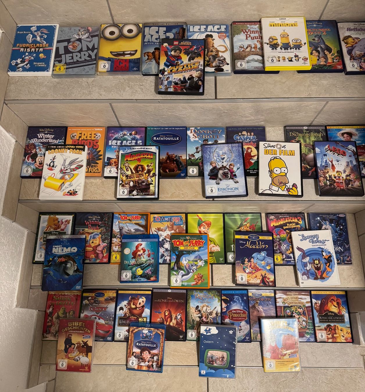 Alle DVDs: Grosse DVD Sammlung für Kinder – Gebraucht aus Münchenbuchsee von LuiConte