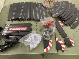 Carrera Rennbahn Set mit Schienen Zubehör