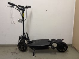PROJECT SCOOTER – RUNS/NEEDS NEW MOTOR