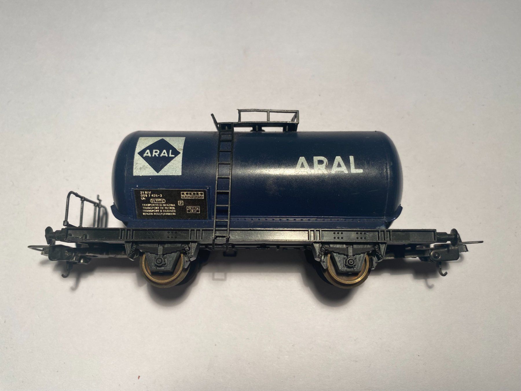 Lima Modellini di ferrovie: LIMA Tankwagen ARAL blau, DC Achsen – Usato da Buchrain venduto da Modellbahn11
