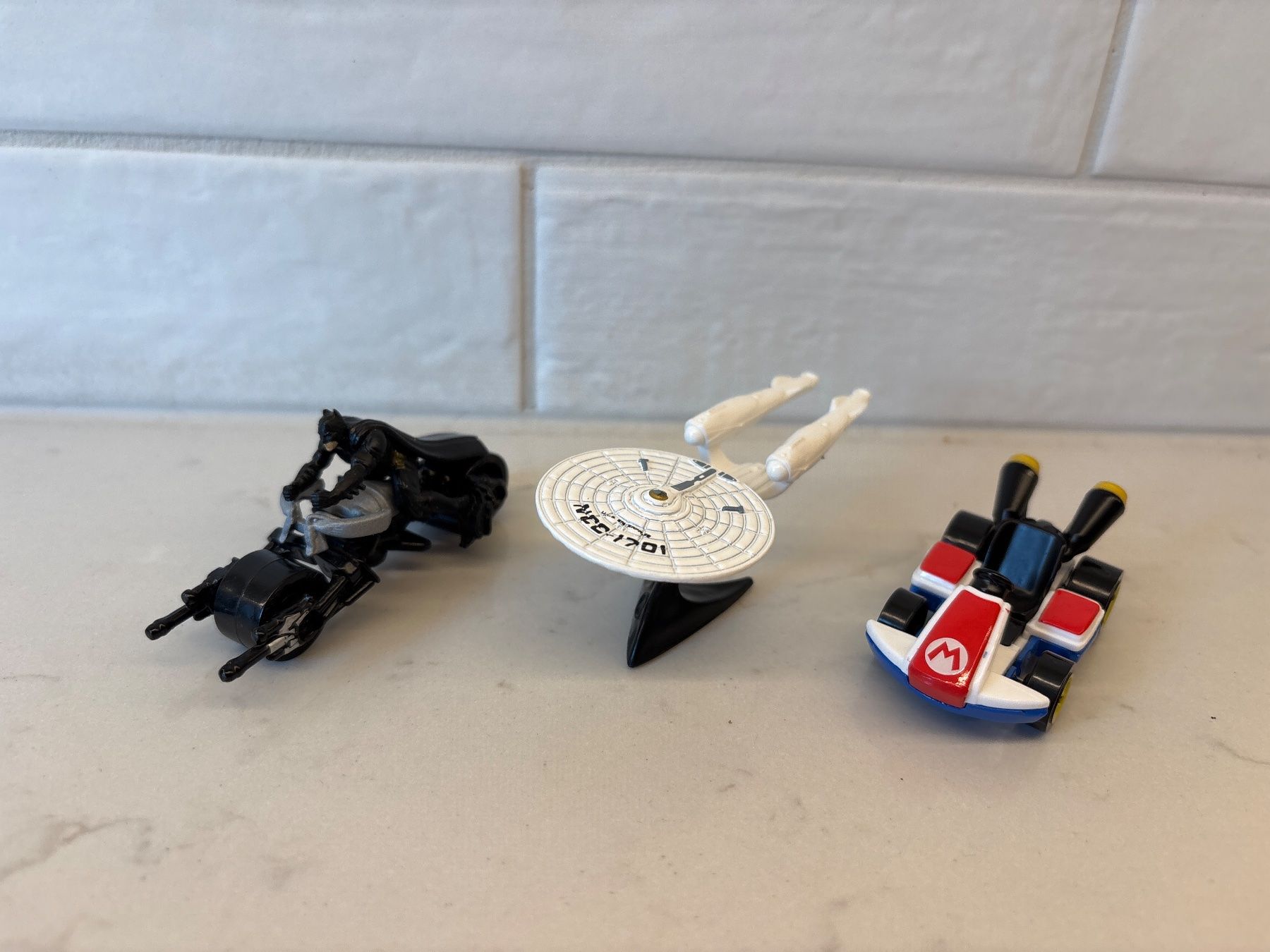 Hot Wheels Modellini d'auto: Hotwheels Batman Star Trek et super Mario – Usato da Gollion venduto da Hampton