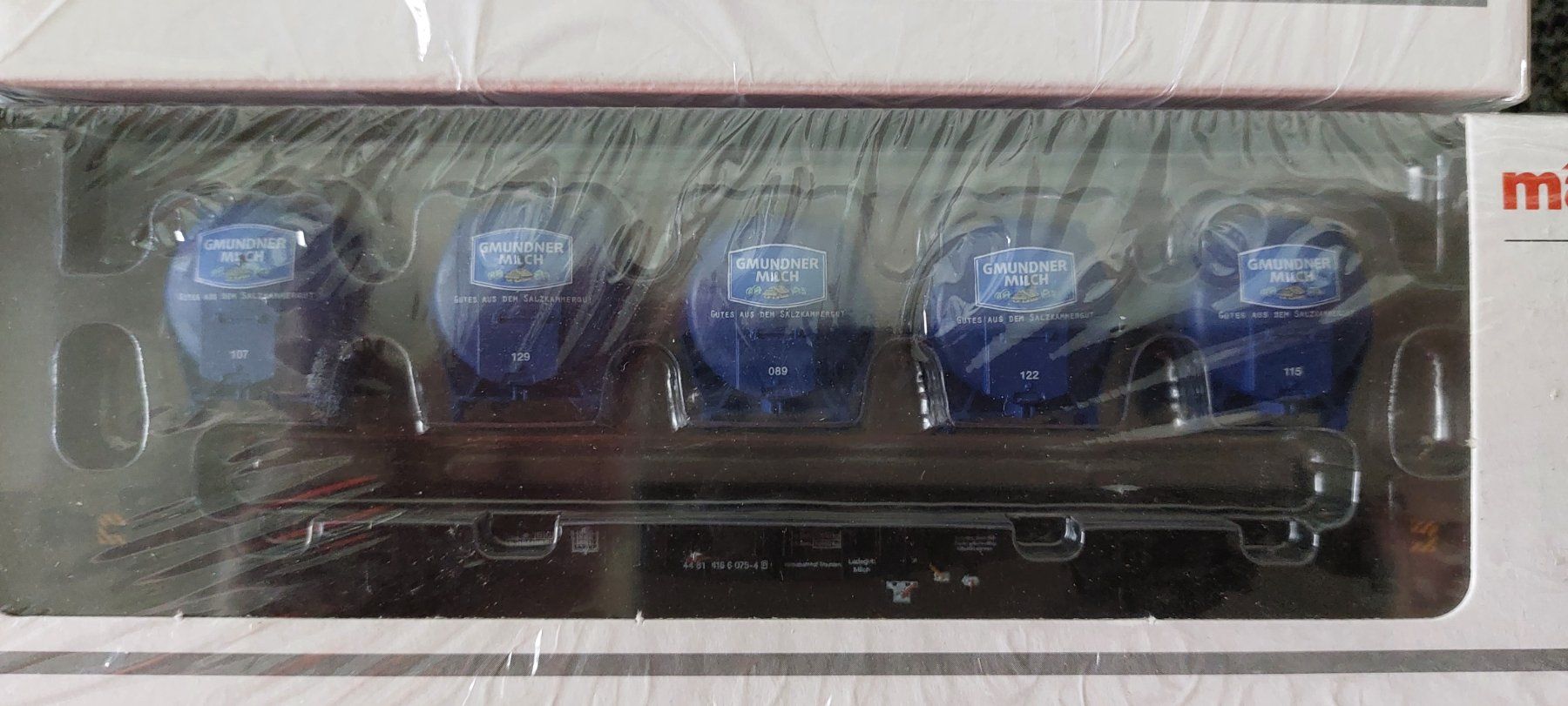 Märklin Modellini di ferrovie: Märklin - 2-teiliges Güterwagen-Set "Milch & Bier" – Nuovo e nell'imballaggio originale da Rotkreuz venduto da MOBAHN-1zu87 2