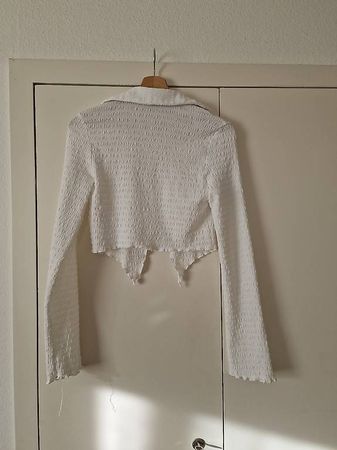 Kurzes, weisses, langarm Shirt - Grösse 40