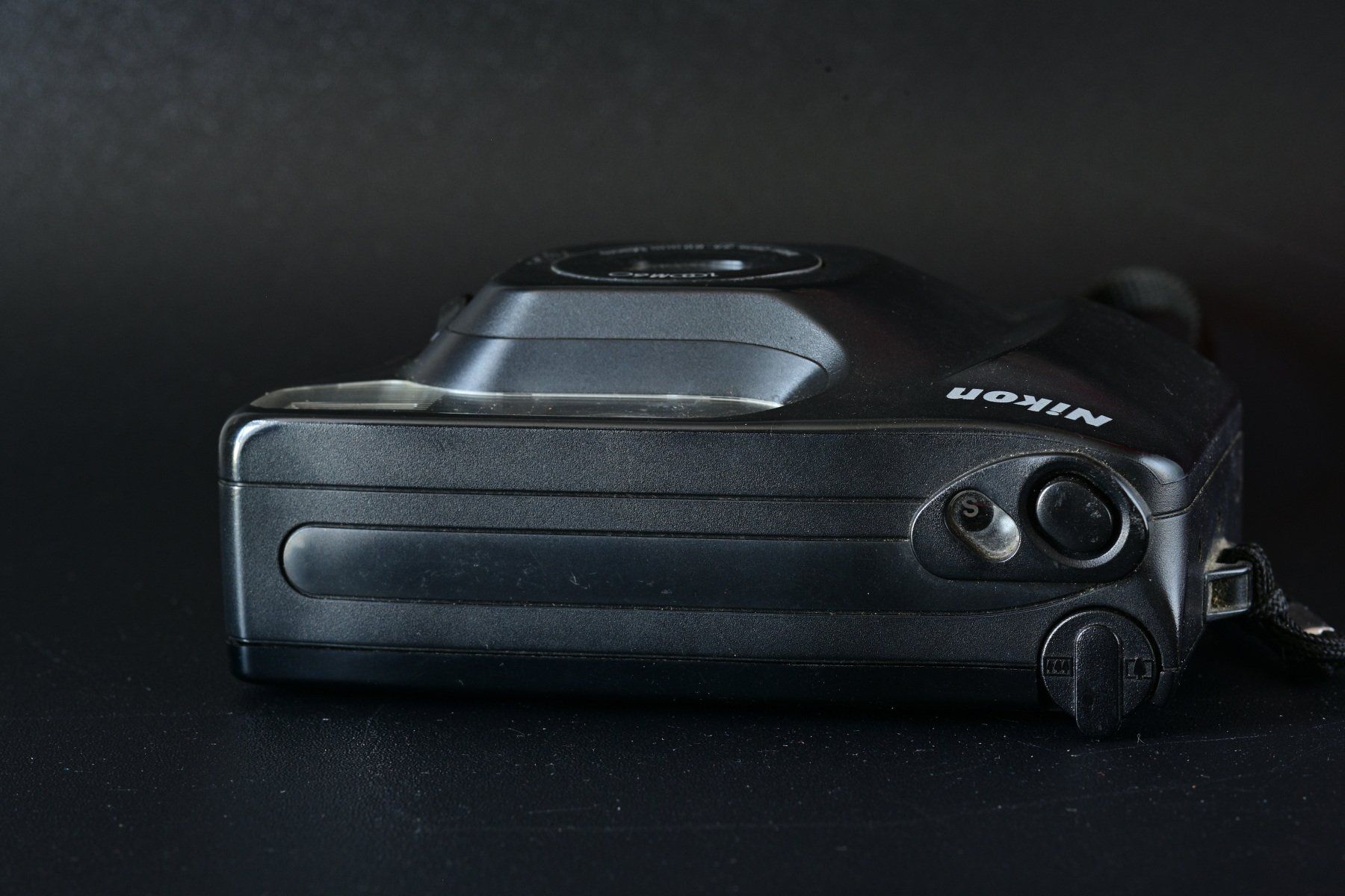 Nikon Fotocamera: Nikon Zoom 60 – Usato da Fleurier venduto da im_ghl 2
