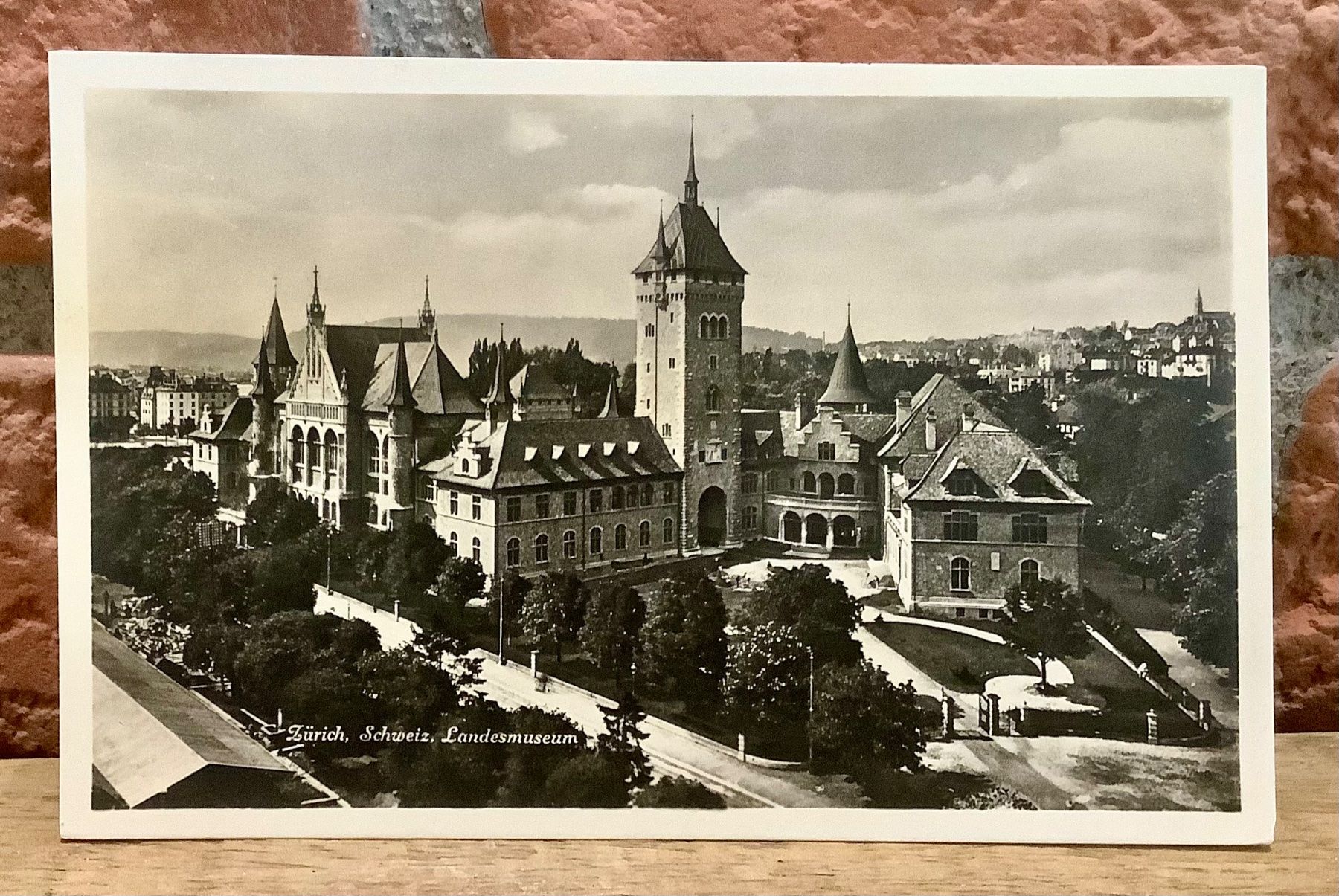 Cartes postales: LANDESMUSEUM Zürich – D'occasion à Root par ENGLAND-TREASURES