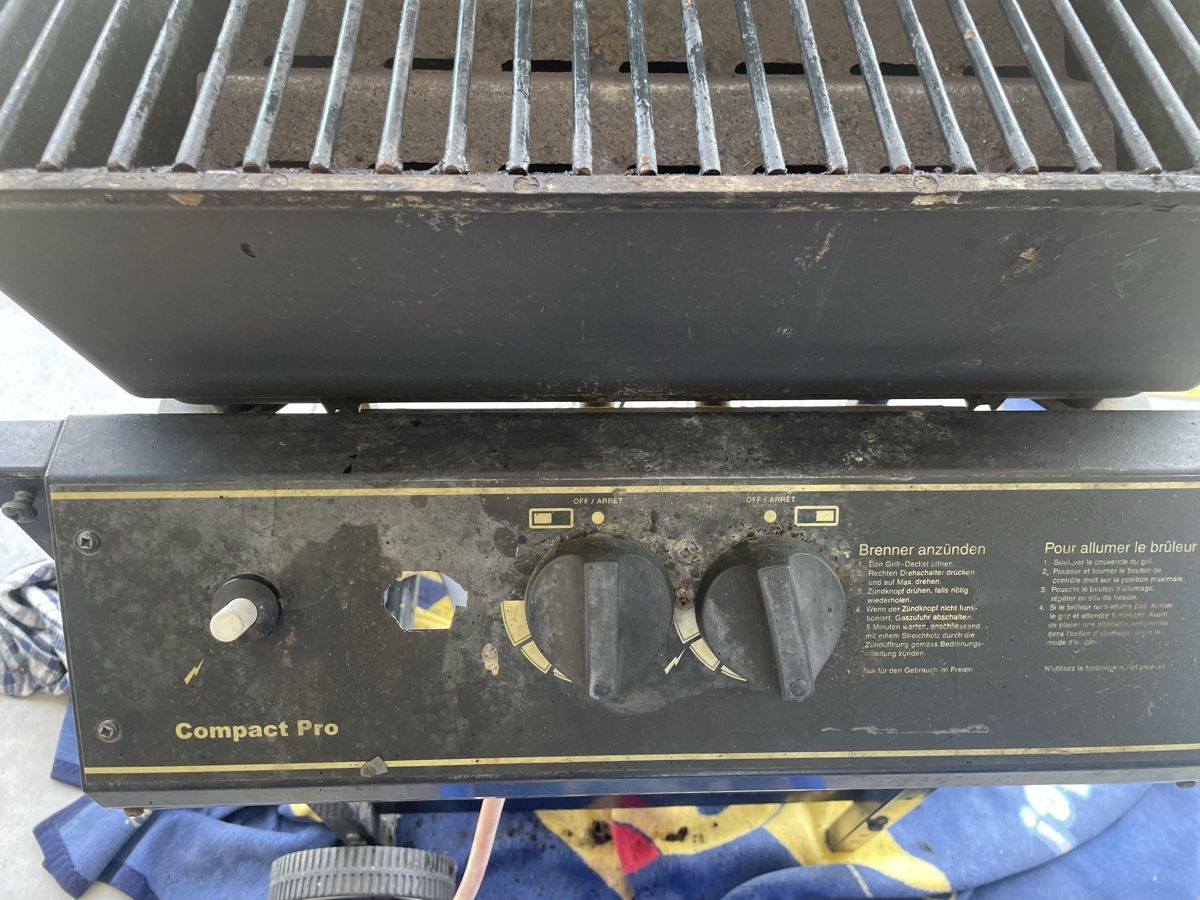 Grils: König Compact Pro Grill Gasgrill gebraucht – D'occasion à Oberglatt ZH par SamuJost 3