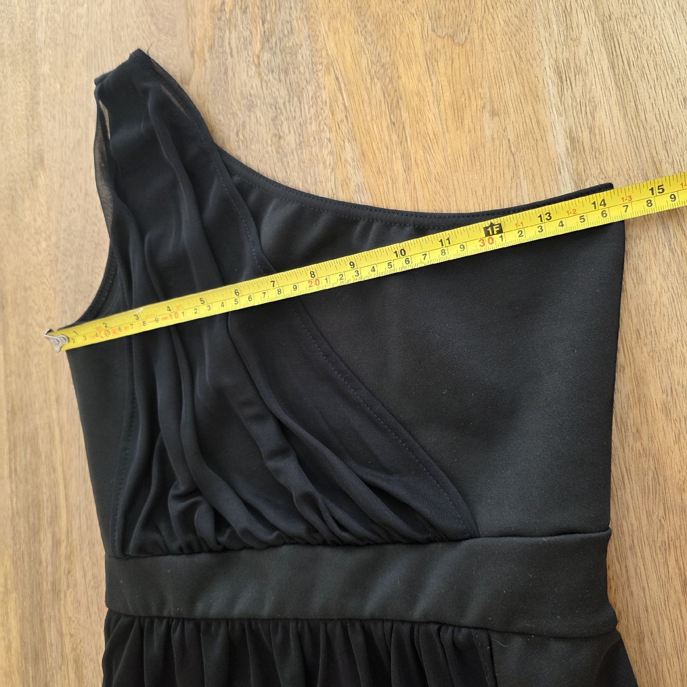 Kleider: Kleid Schwarz One-Shoulder Chiffon Grösse S – Gebraucht aus Rheinsulz von Gilea 6
