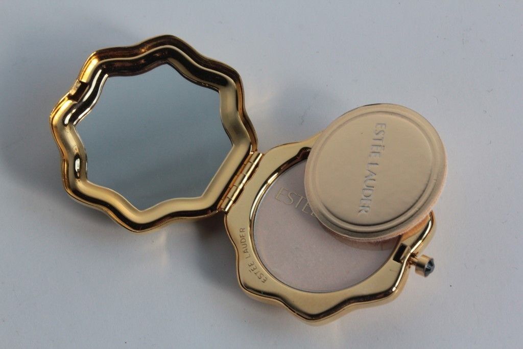 Estée Lauder Make-up: ESTEE LAUDER Boite à poudre Poudrier – Nuovo (secondo la descrizione) da Vandoeuvres venduto da Dom-Tom 3