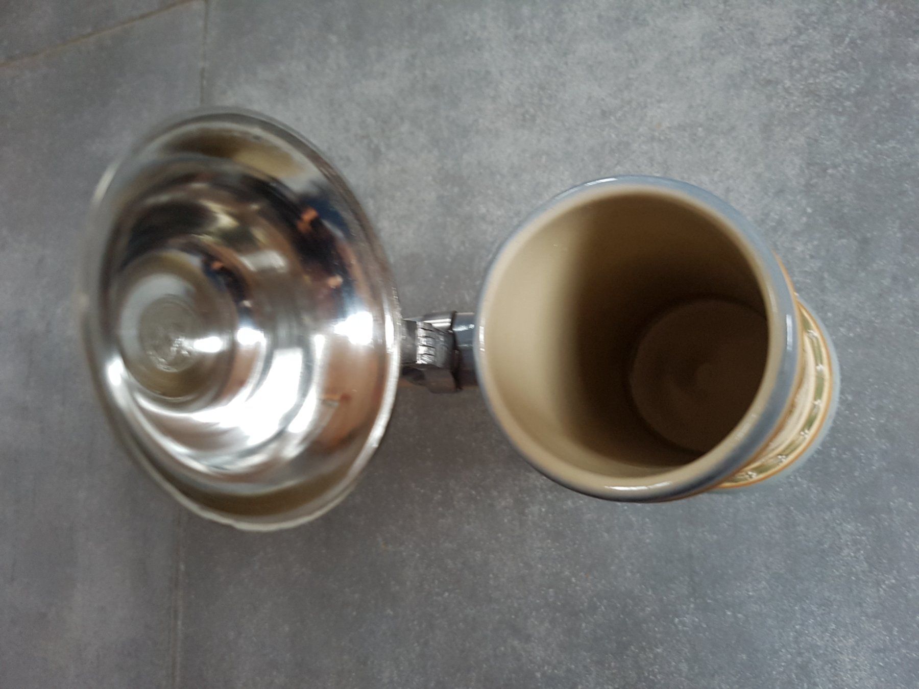 Tutte le decorazioni: Bierkrug mit Zinndeckel – Usato da St.Gallen venduto da dajo0809 2