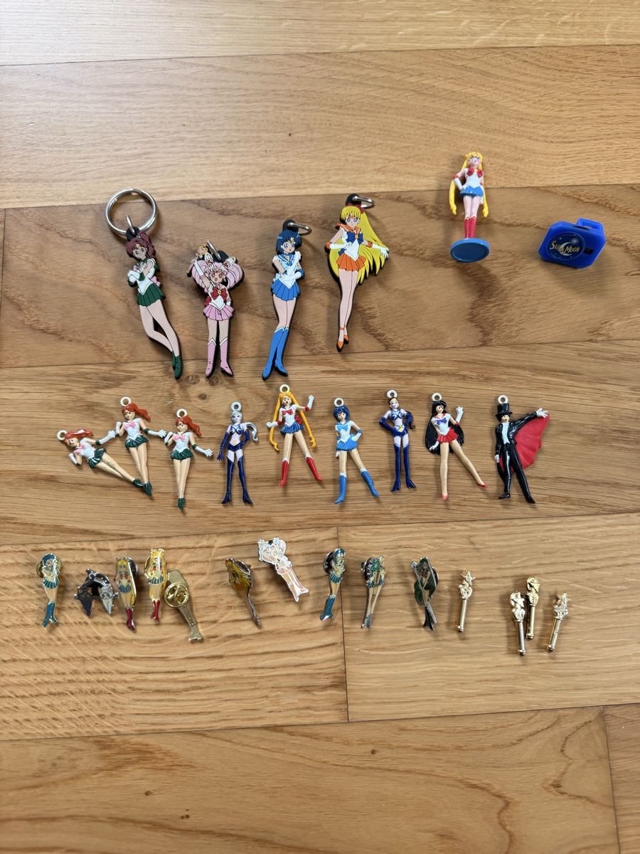 Fumetti: Sailor Moon Set 90er Bundle Figur Poster Sticker Sammlung – Usato da Kölliken venduto da lieblingsfund_93 8
