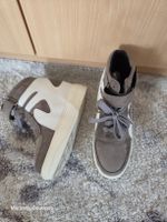 Schuhe mit verstecktem Keilabsatz, Größe 35