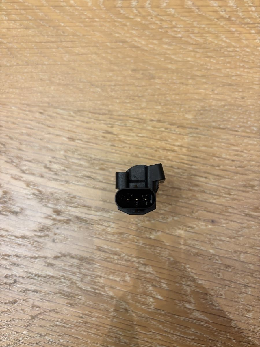 Toutes les pièces auto: Drosselklappenpotentiometer Audi/VAG – D'occasion à Bettlach par Vamu26 2