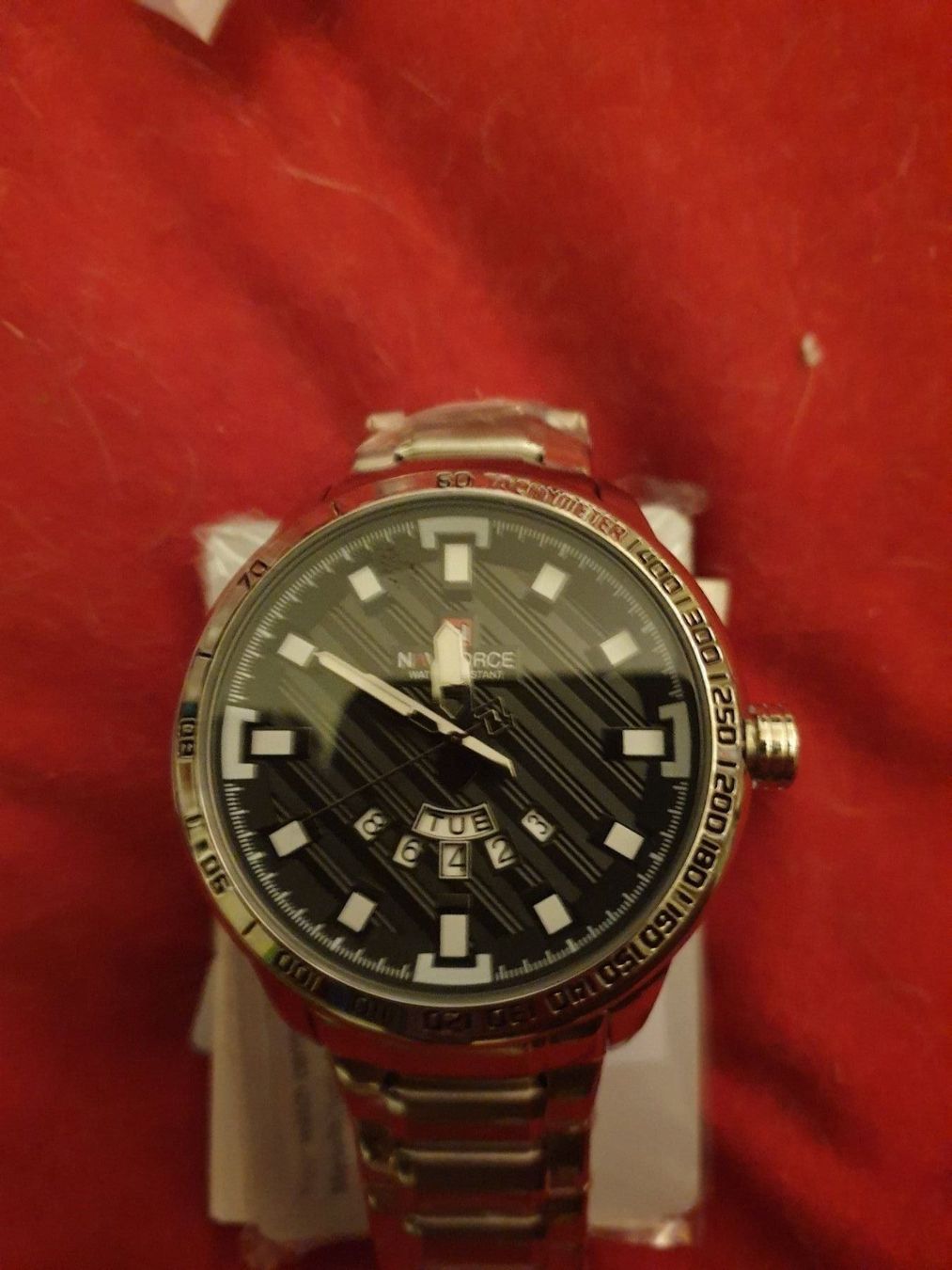 Uhren: HERREN UHR ARMBANDUHR NAVYFORCE – Neu und originalverpackt aus Eiken von Step42