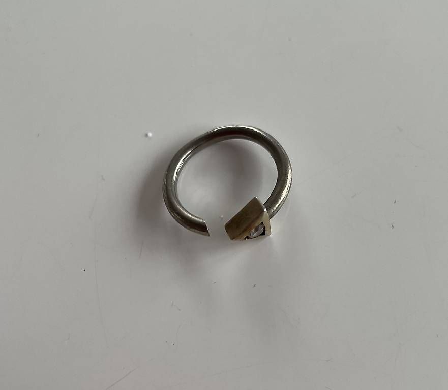 Anelli: Silberring mit Zirkonia – Usato da Ostermundigen venduto da Pehido22 1