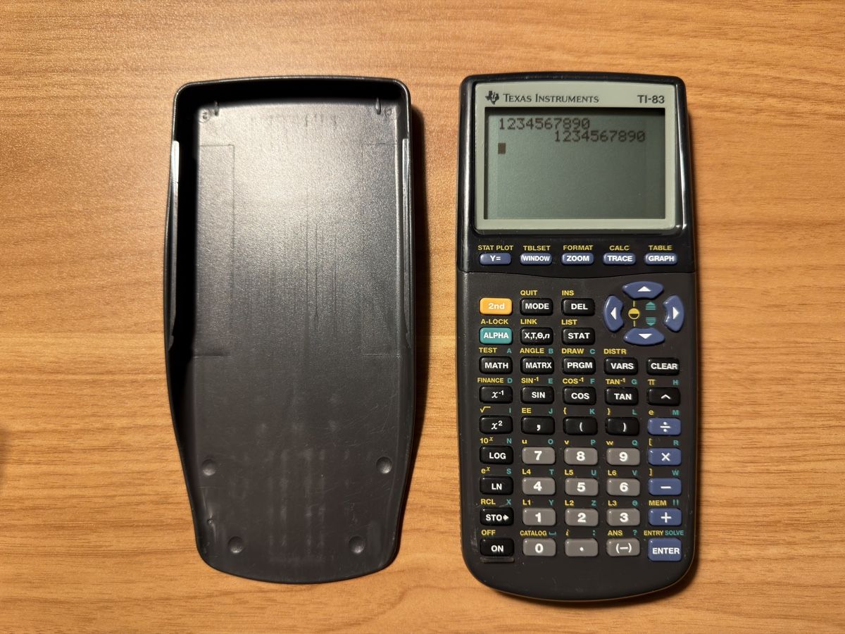 Texas Instruments Calculatrices: Texas Instruments TI-83 – D'occasion à Dielsdorf par BlueRidgeCountry