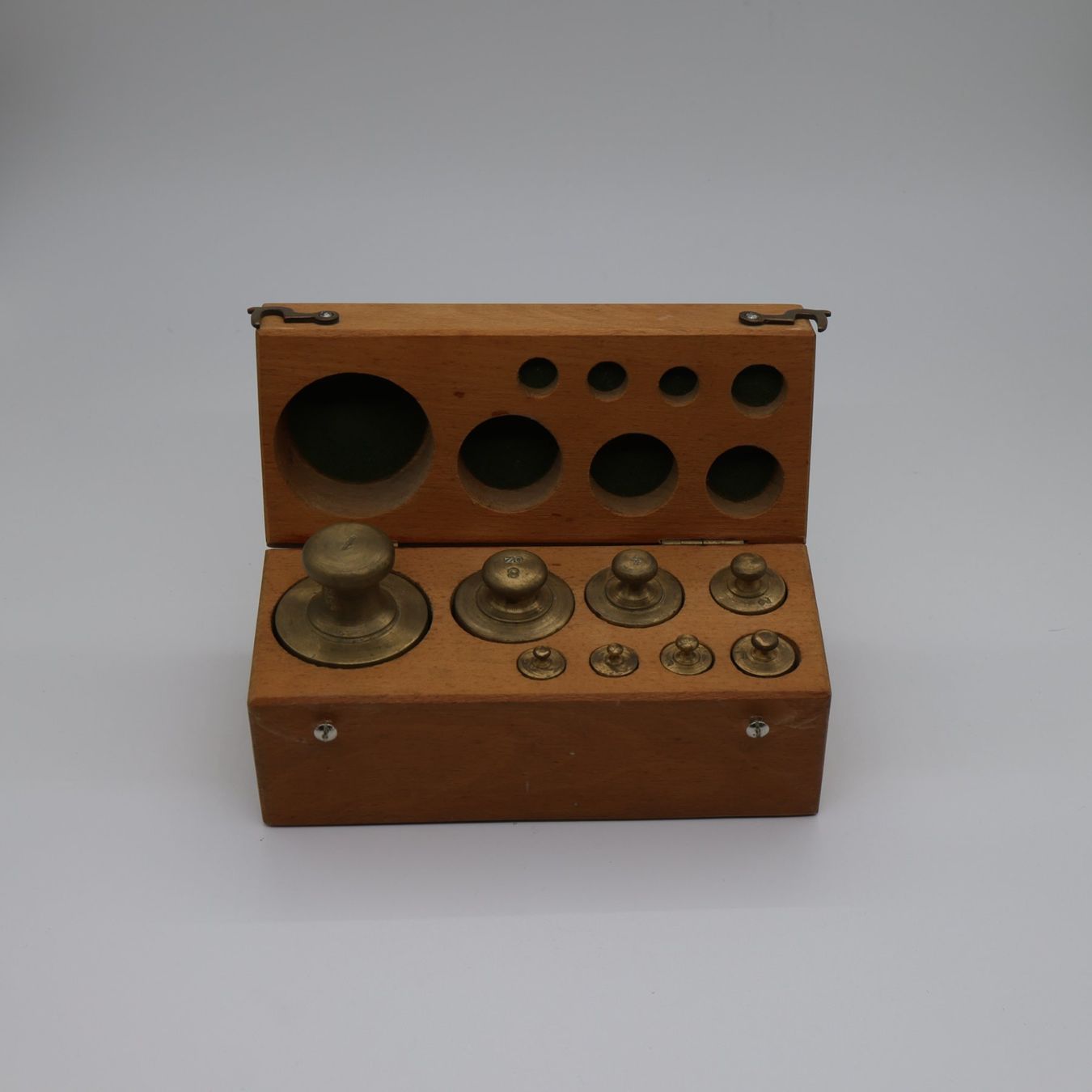 Accessori da laboratorio: Vintage-Gewichteset – Usato da Volketswil venduto da brockipfannenstil 5