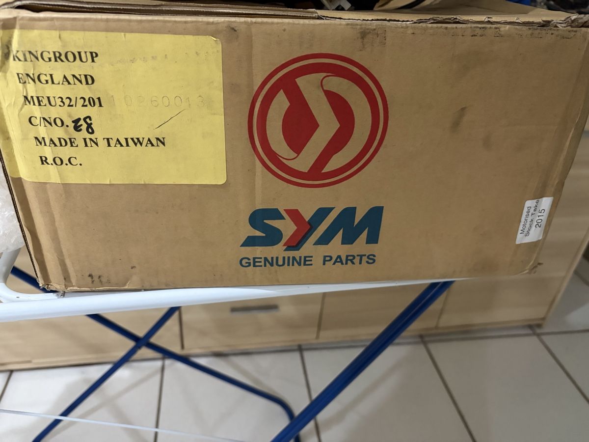 Phares: Sym GTS Scheinwerfer – D'occasion à St. Gallen par GTI713 1