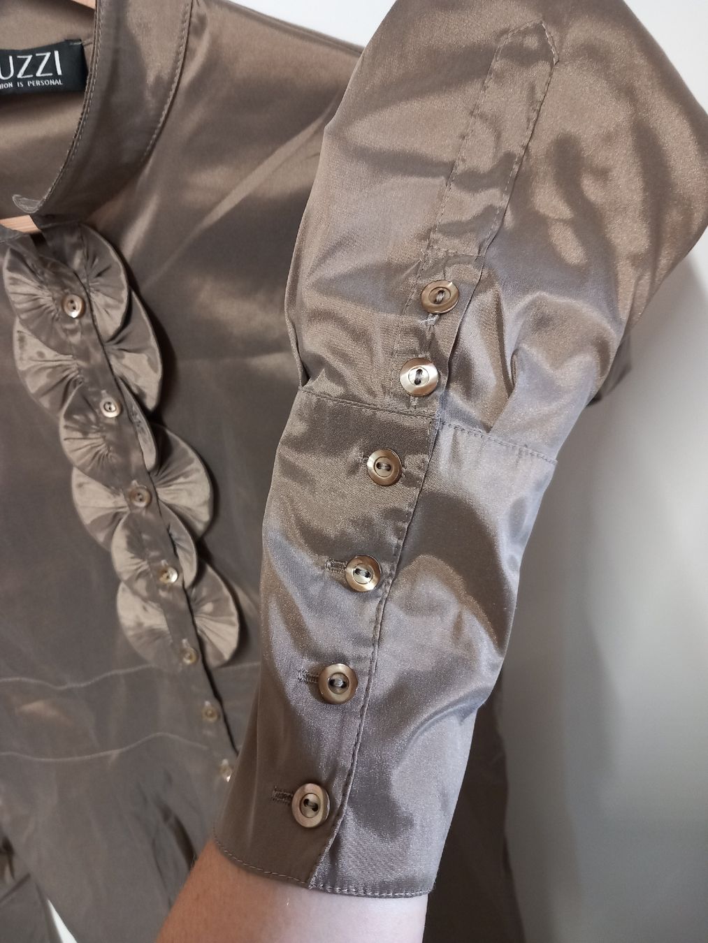 Camicette: Lange Stretch-Bluse TUZZI Gr.40 – Usato da Gwatt (Thun) venduto da umwelt-brocki 4