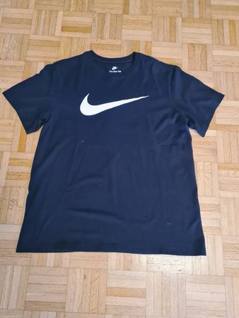 Nike T-Shirt schwarz Logo Print Grösse M 