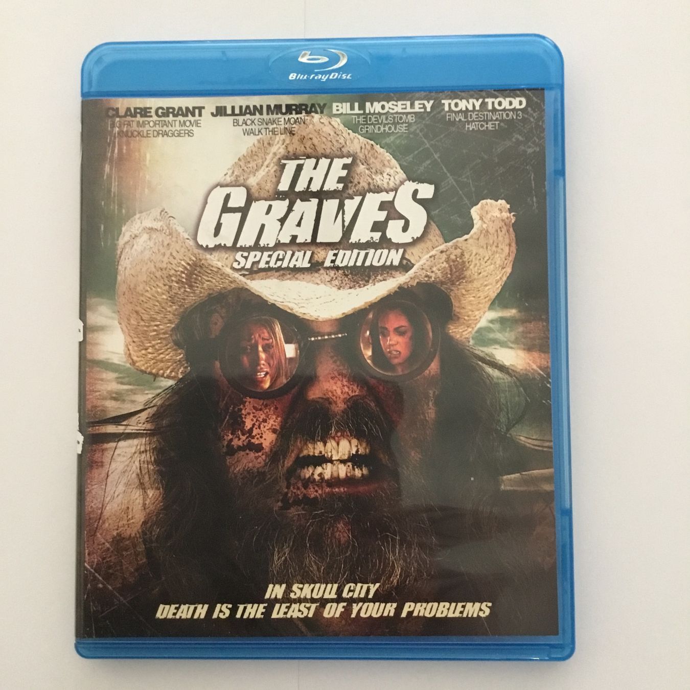 Tutti i DVDs: The Graves Blu Ray Neu Wertig – Nuovo (secondo la descrizione) da Blauen venduto da sternchen66
