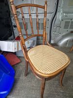 Schöner antiker Stuhl mit Rattan Sitzfläche, Top Zustand!