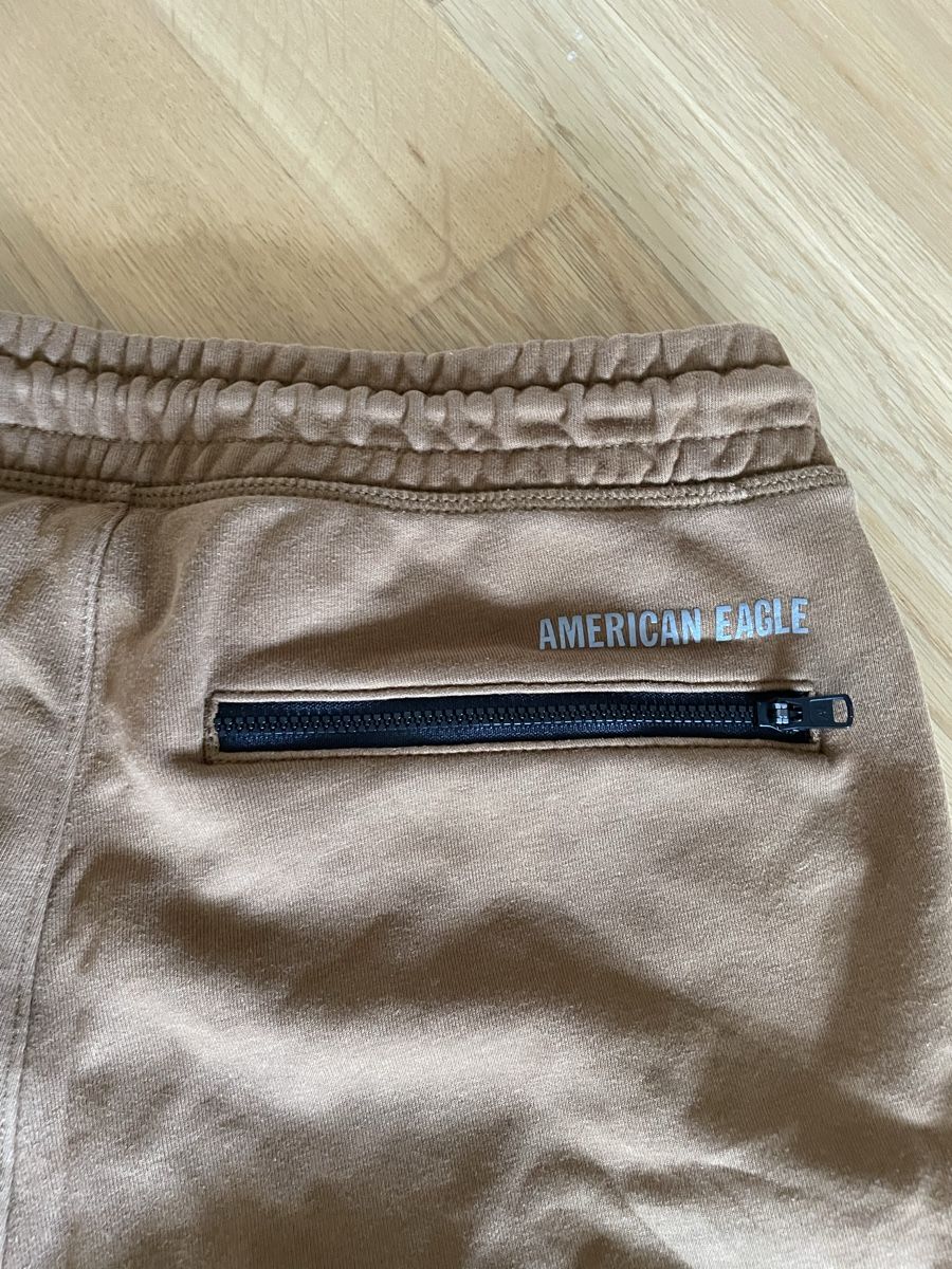 American Eagle Pantaloni: American Eagle Jogginghose Braun Gr. S/P/CH – Usato da Lenzburg venduto da srunoraa_97 4