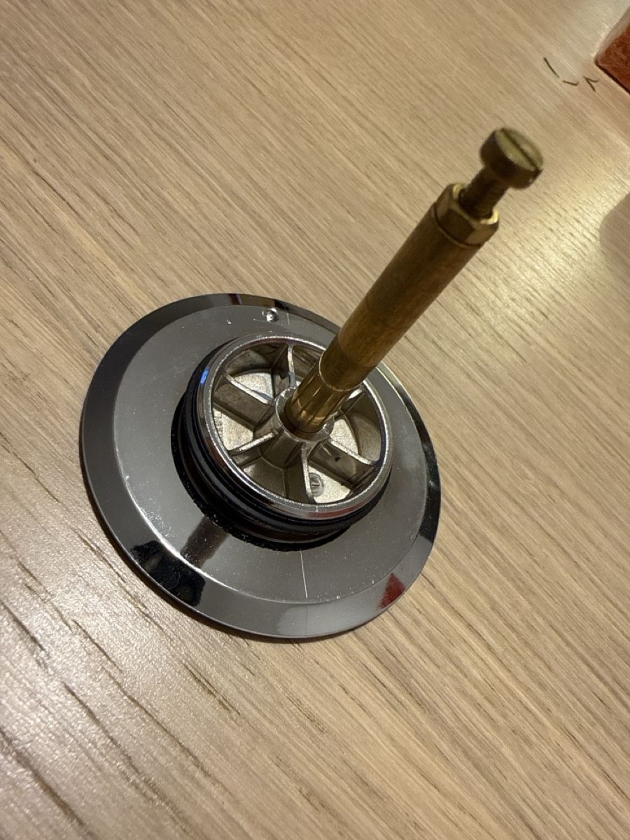 Geberit Rubinetteria: Geberit set 150.300.21.1 – Nuovo e nell'imballaggio originale da Châtelaine venduto da VR76 6