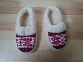 Warme Hausschuhe mit Norweger-Muster Gr. 39