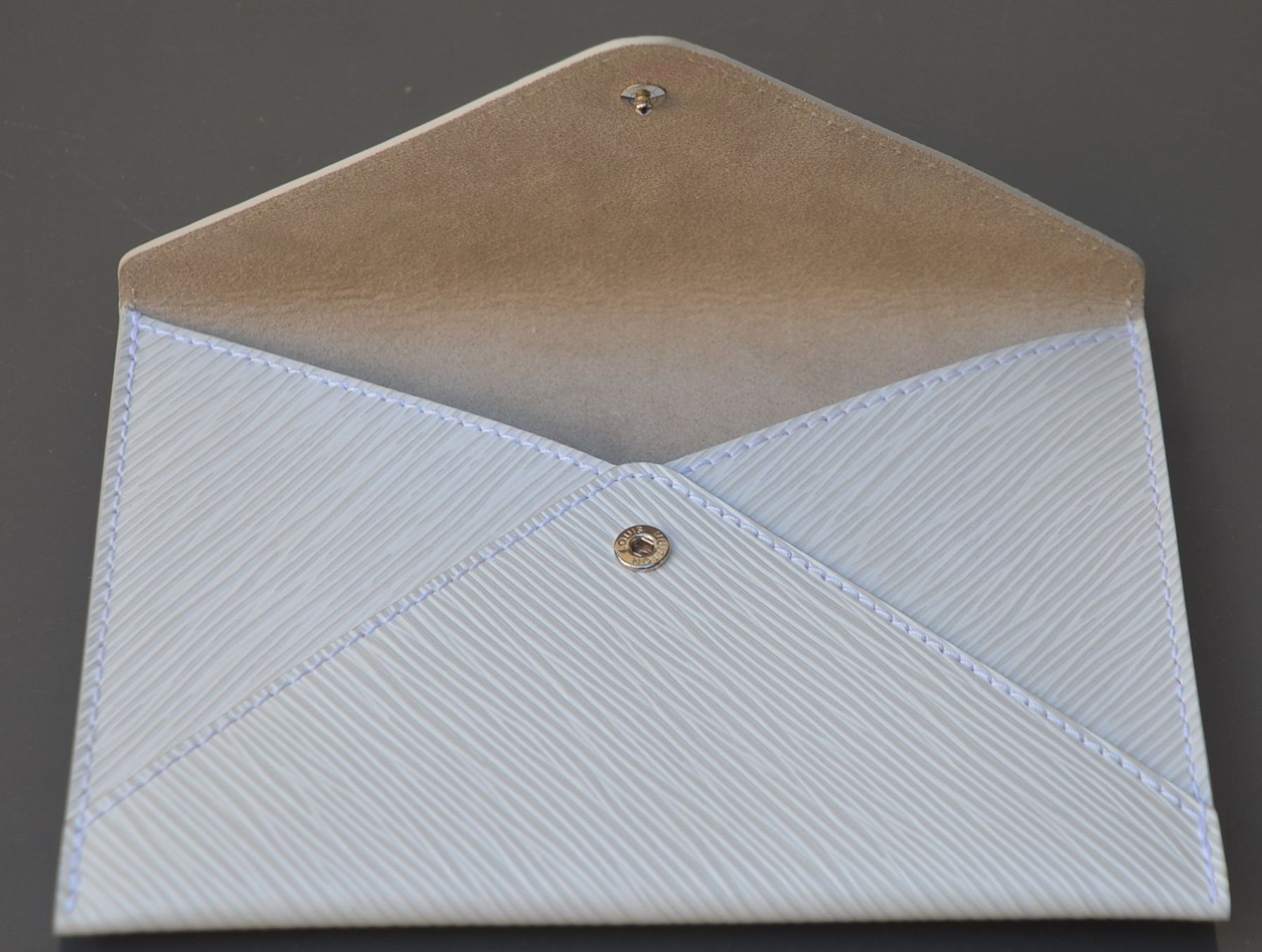 Louis Vuitton Borse da donna: Louis Vuitton Kirigami Epi Pochette – Usato da Collonges venduto da Auganien 2