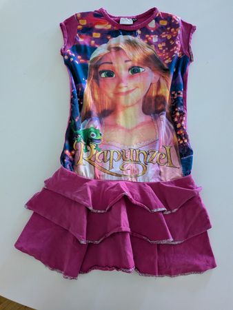 Mädchen Kleid Rapunzel Grösse 134/140 Pink Rüschen