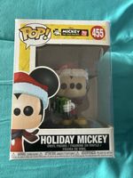 Figurine Funko Pop Mickey Holiday 455 dans sa boîte