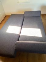 Dunkelblauer Bettsofa