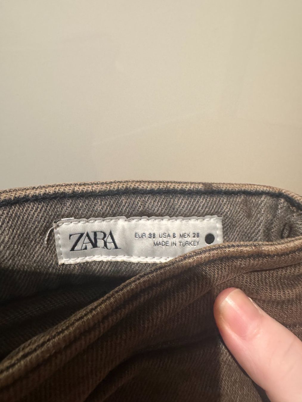 Zara Jeans: Zara Brown Jeans, EUR 38 – Usato da Zürich venduto da ped_8gnn 2