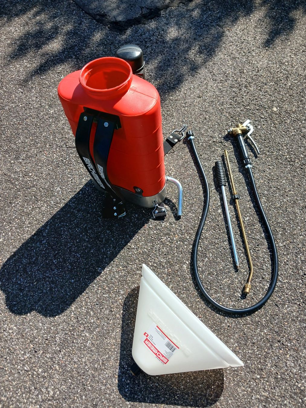 Tous les outils: Birchmeier Rückensprühgerät – D'occasion à Adligenswil par thmes2