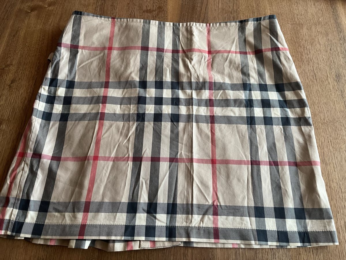 Burberry Jupes: Burberry Jupe Gr L – Neuf avec emballage d'origine à Aarberg par Jakaro 4