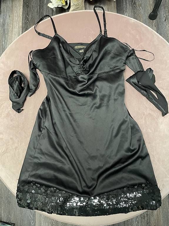 Guess Kleider: Guess Kleid – Gebraucht aus Märstetten von Lizzy9207 2