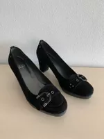 STUART WEITZMAN: Chice schwarze Wildleder-Pumps, 37,5