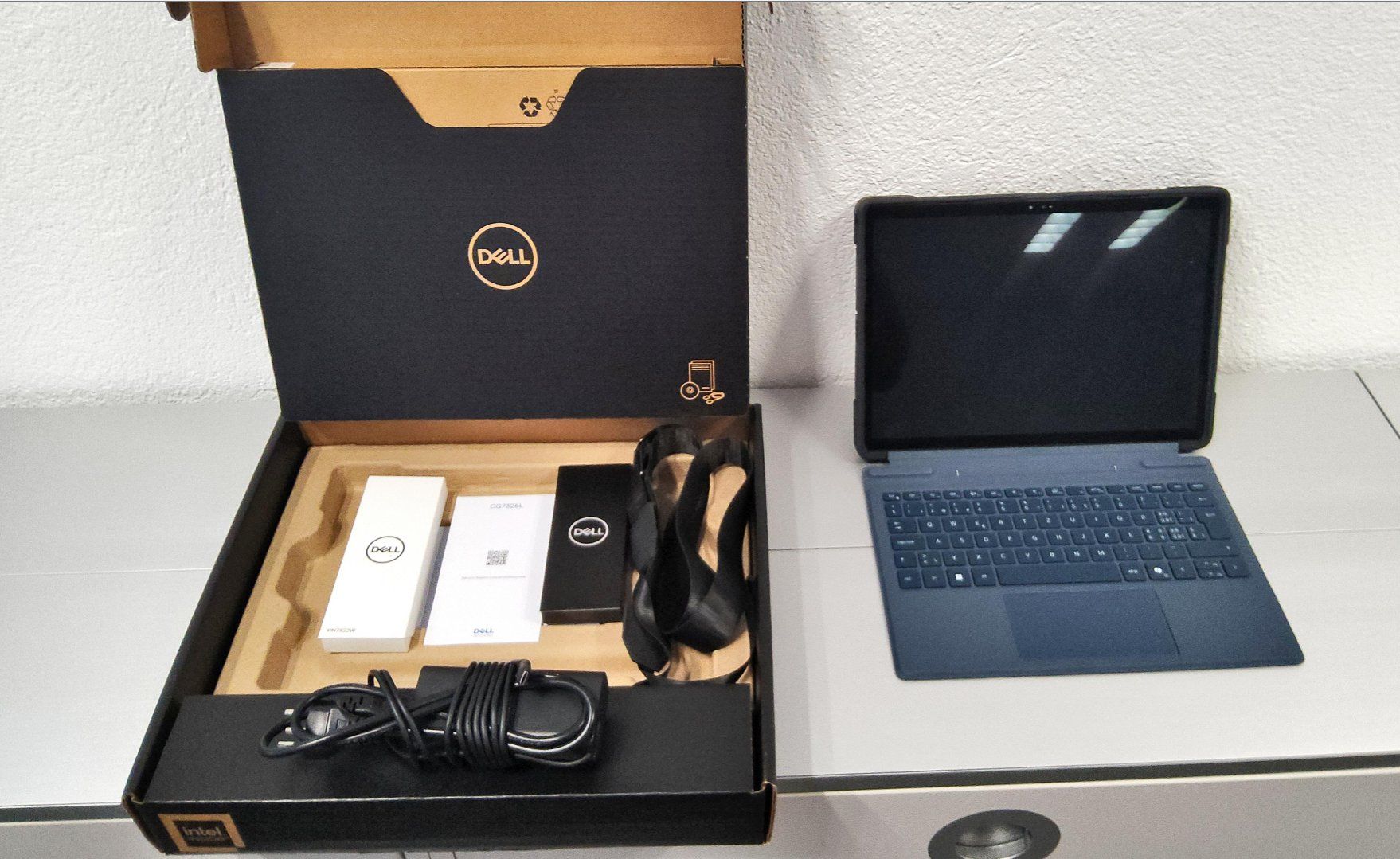 Dell Notebooks: DELL Latitude 7350 Detachable 13" mit Case und Pen – Gebraucht aus Ostermundigen von SSE_Engineering_AG