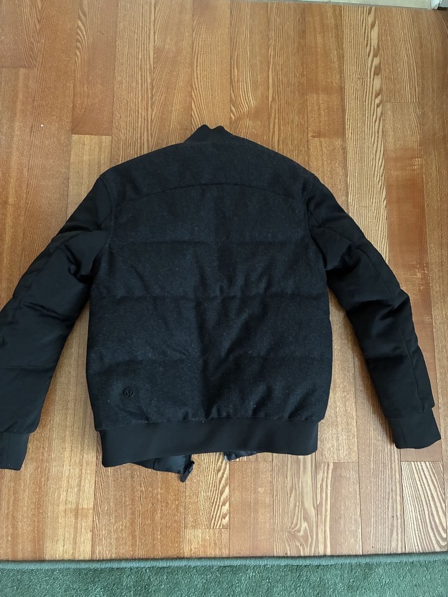 Lululemon Mäntel: Lululemon Roam Far Wool Down Bomber Jacket Coat Mantel – Gebraucht aus Münchenstein von B771 4