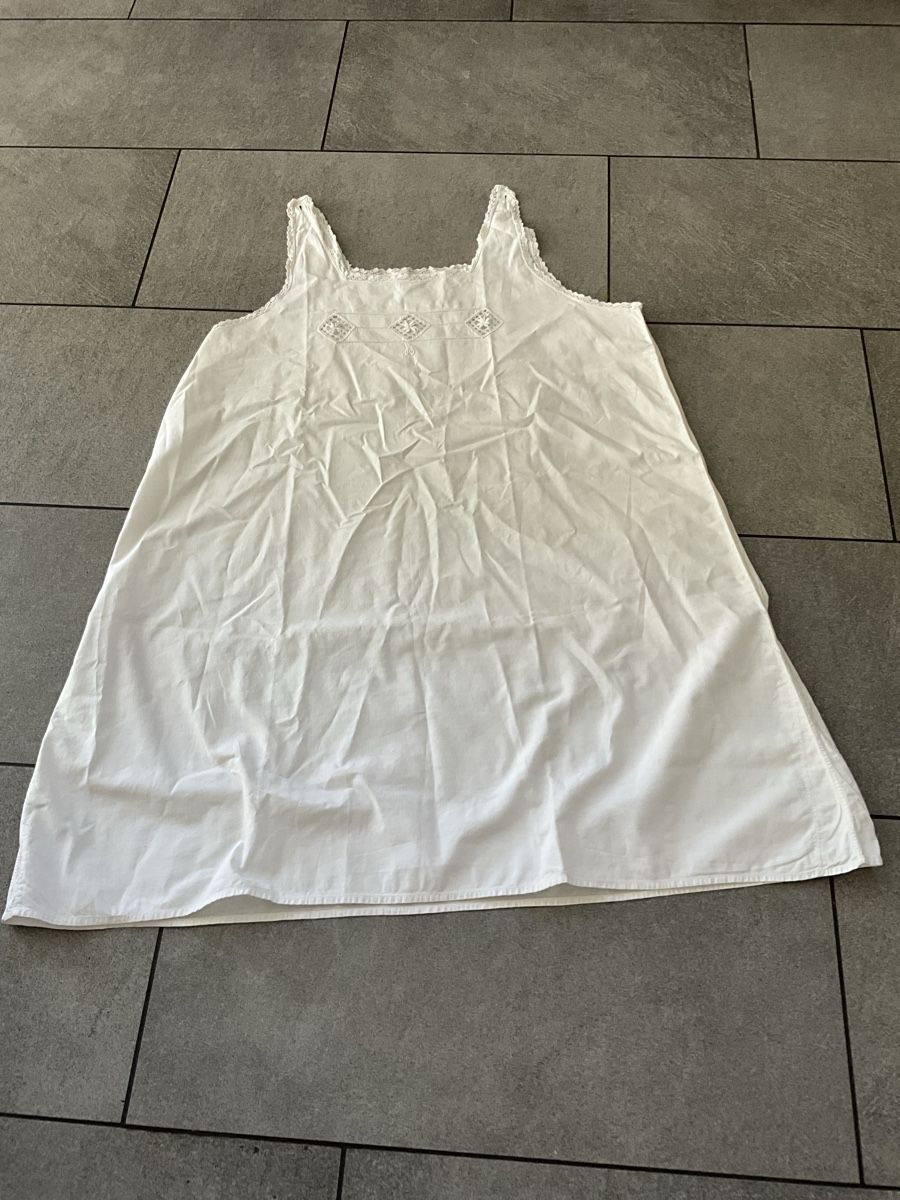 Negligees & Pigiami: 100 jähriges Nachthemd – Nuovo (secondo la descrizione) da möhlin venduto da Suter1234