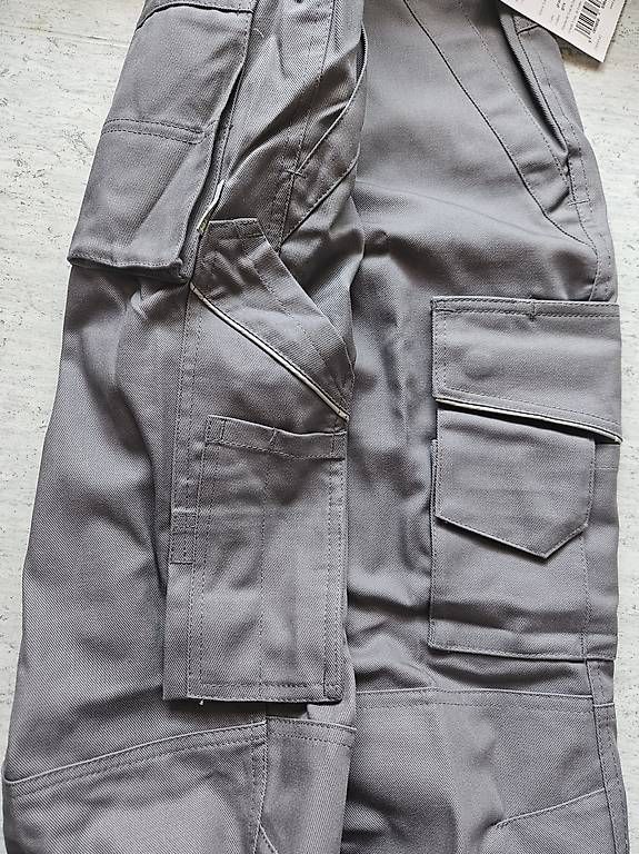 Pantaloni: Arbeitshose – Usato da Sisikon venduto da bryke 1