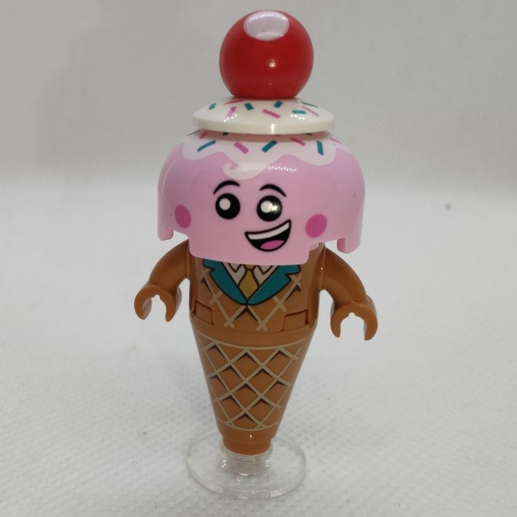 Lego, Minifigur "The Lego Movie 2, Ice Cream Cone" Kaufen auf Ricardo