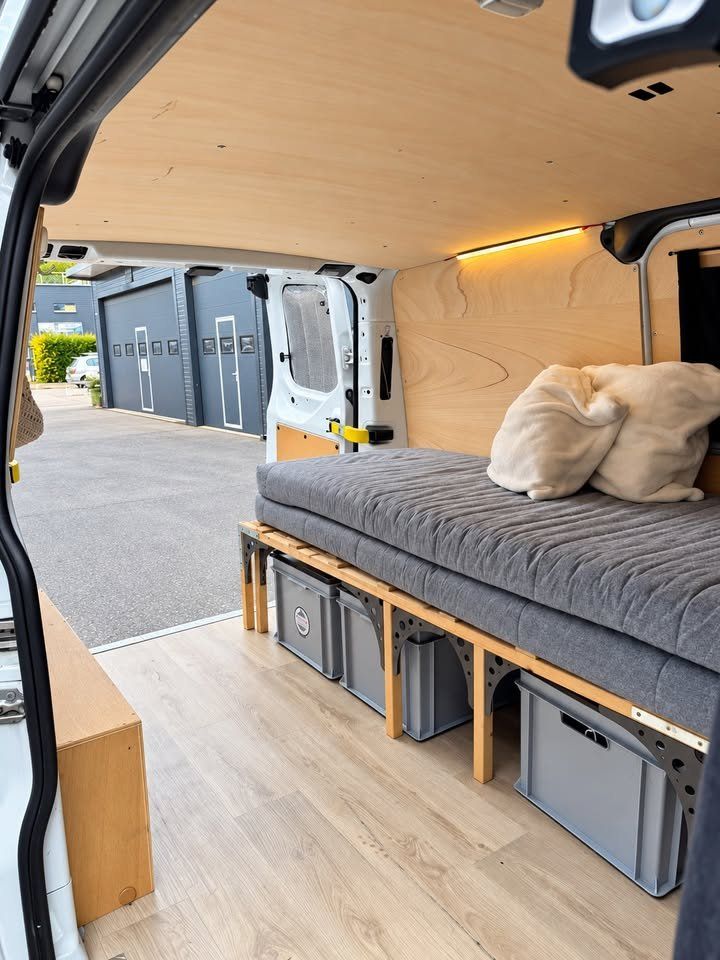 Ford Véhicules utilitaires: 2016 Ford Transit Custom – D'occasion à Rueyres-les-Prés par Pantanooo 1