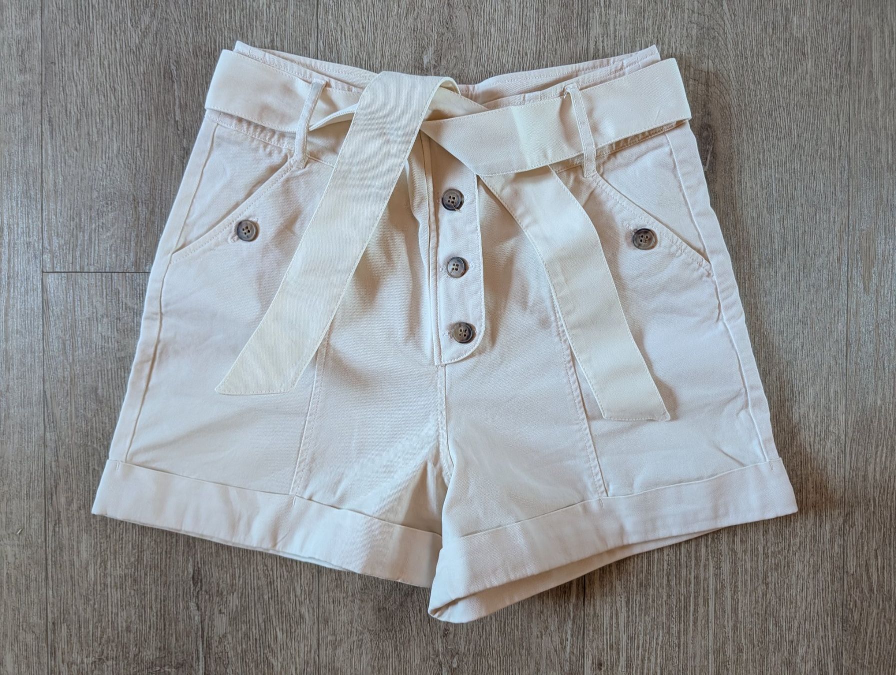 Sezane Pantalons: Sezane Marcus shorts FR38 – Neuf (Voir description) à Altendorf par jak_lkk8 1